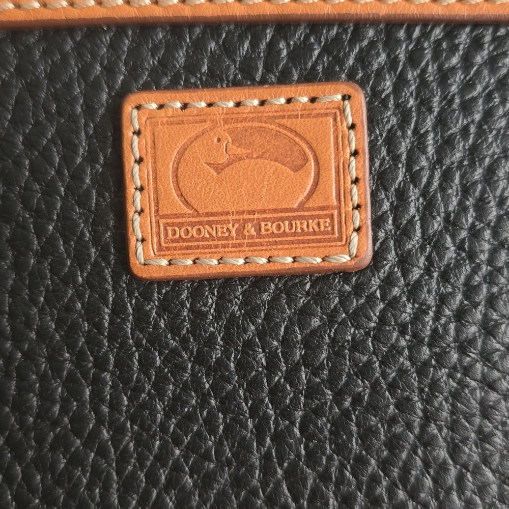 DOONEY & BOURKE PEBBLE GRAIN HANDBAG WRIST - Picture 2 of 9